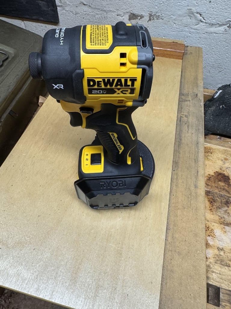 Dewalt Adapter for Ryobi Rail tools