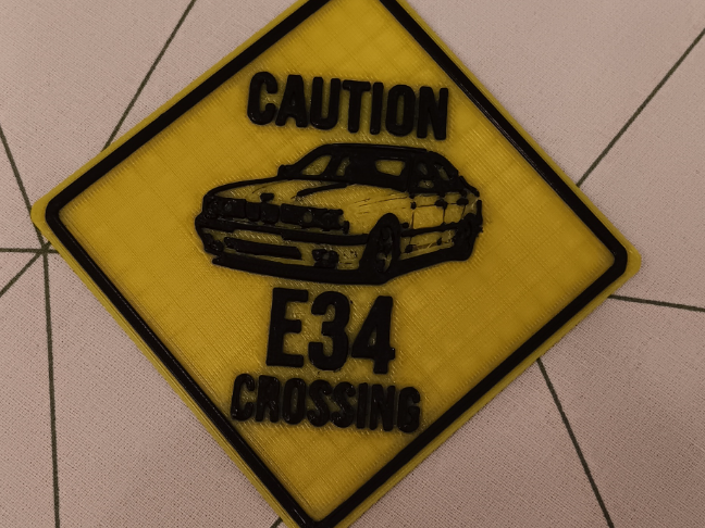 Warnschild E34 crossing