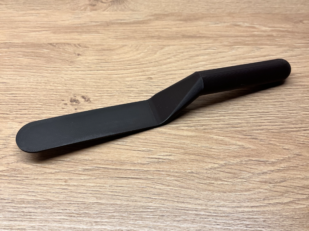 Ergo Offset Spatula – Flexible Icing & Cake Tool