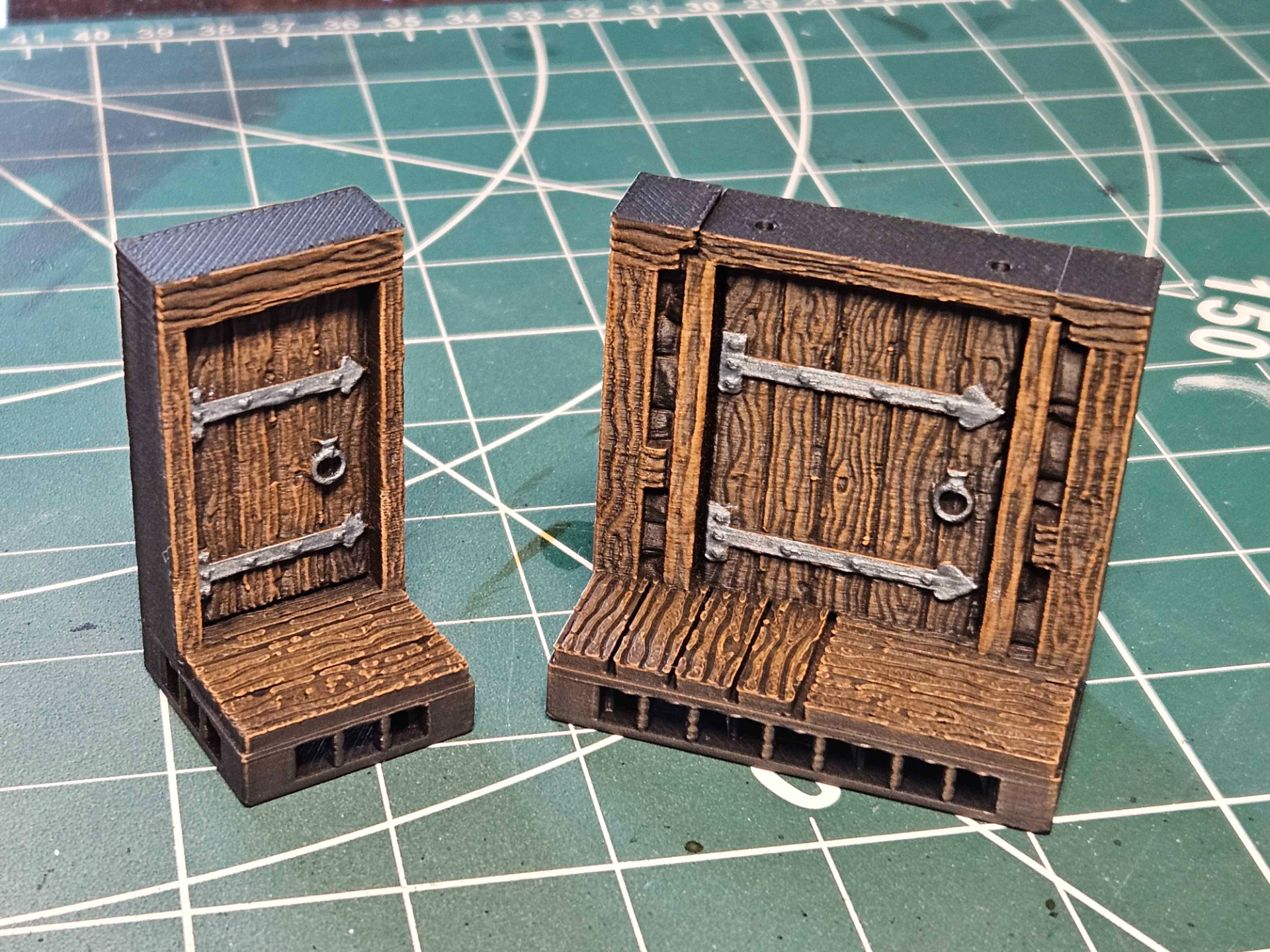OpenForge Wooden Doors (Closed)
