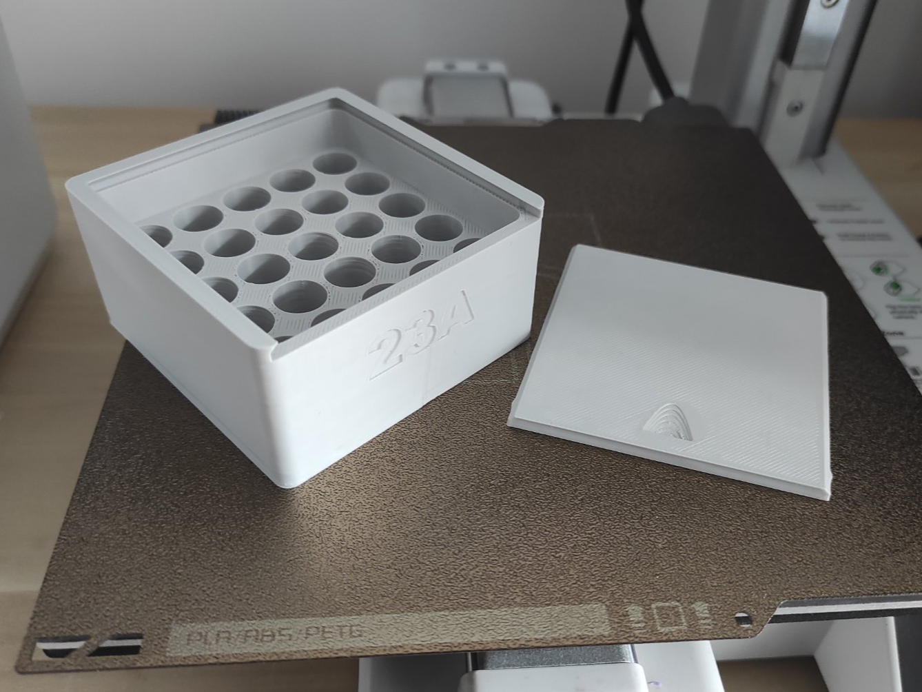 12V 23A Battery Box - Gridfinity and Flat