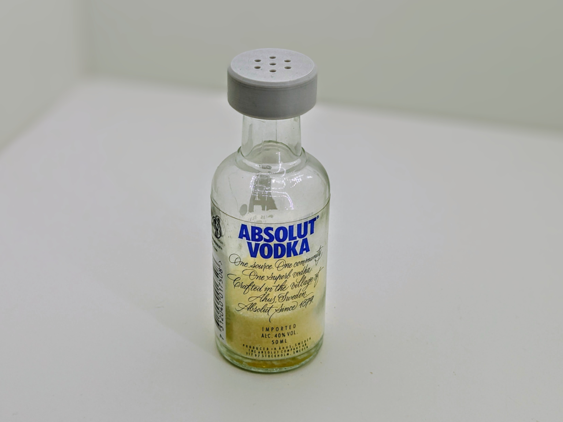 Salt Shaker bottle cap (Absolut Vodka 5cl)