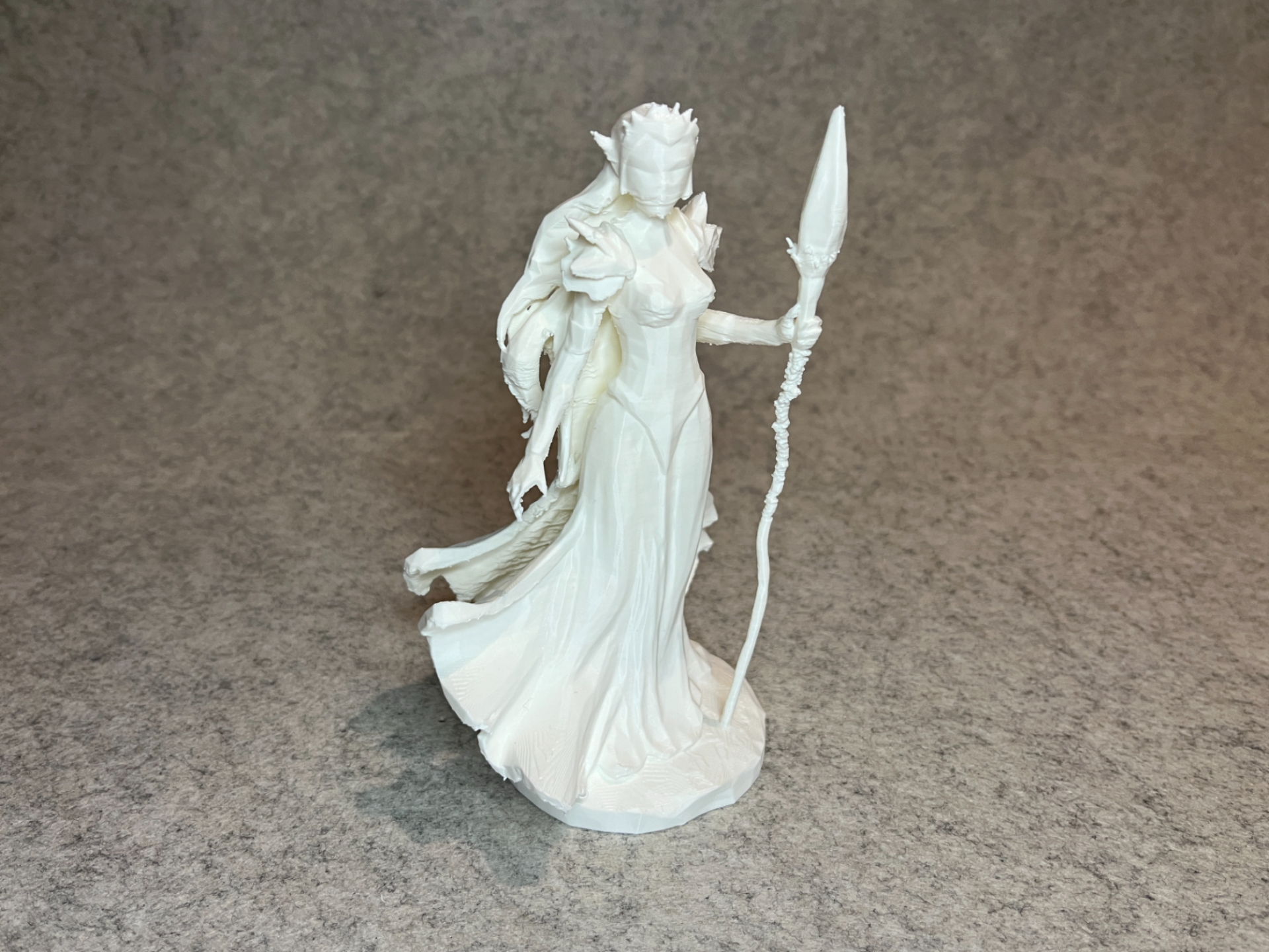 Princess Zelda miniature figurine