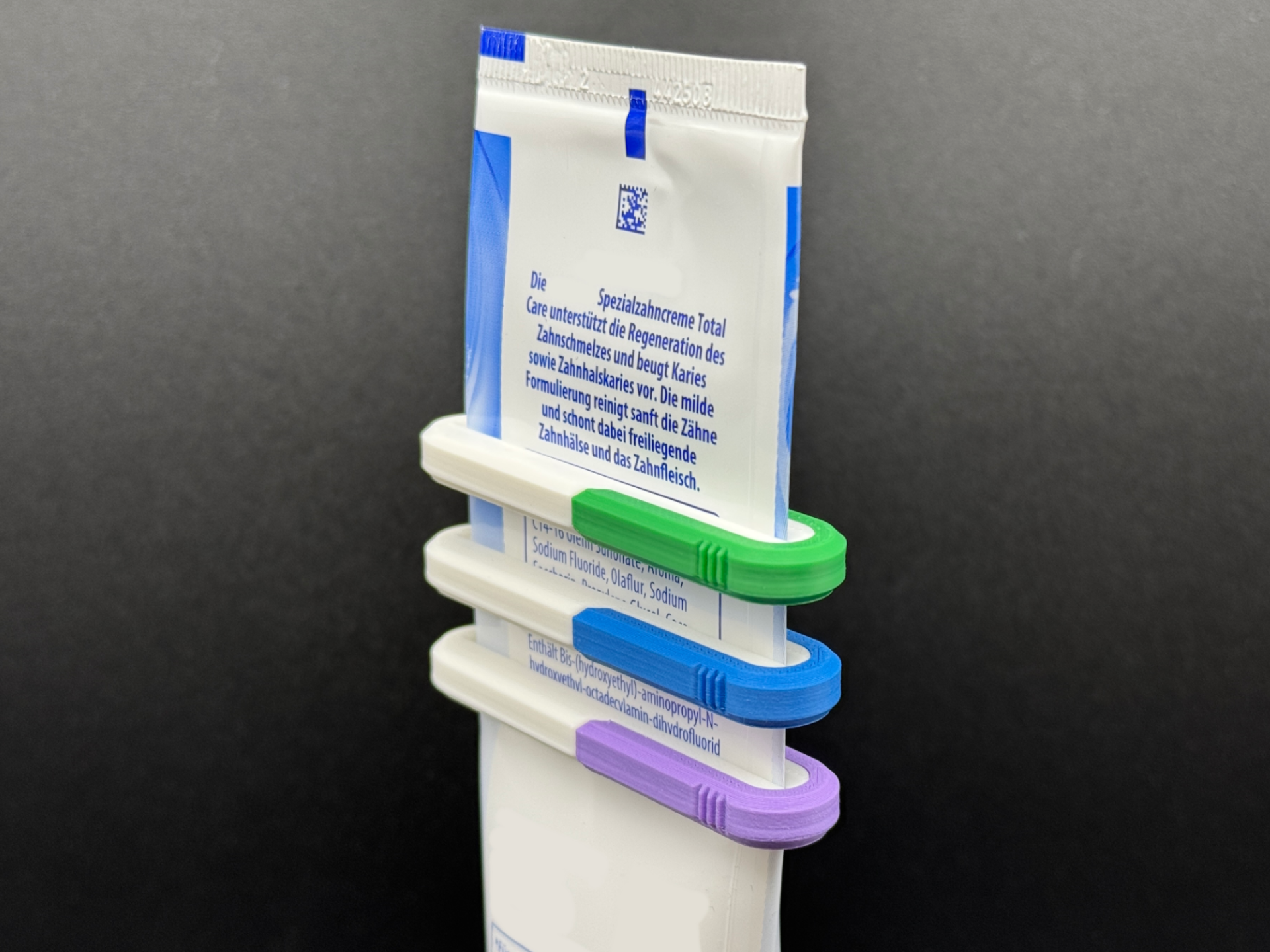 Toothpaste squeezer