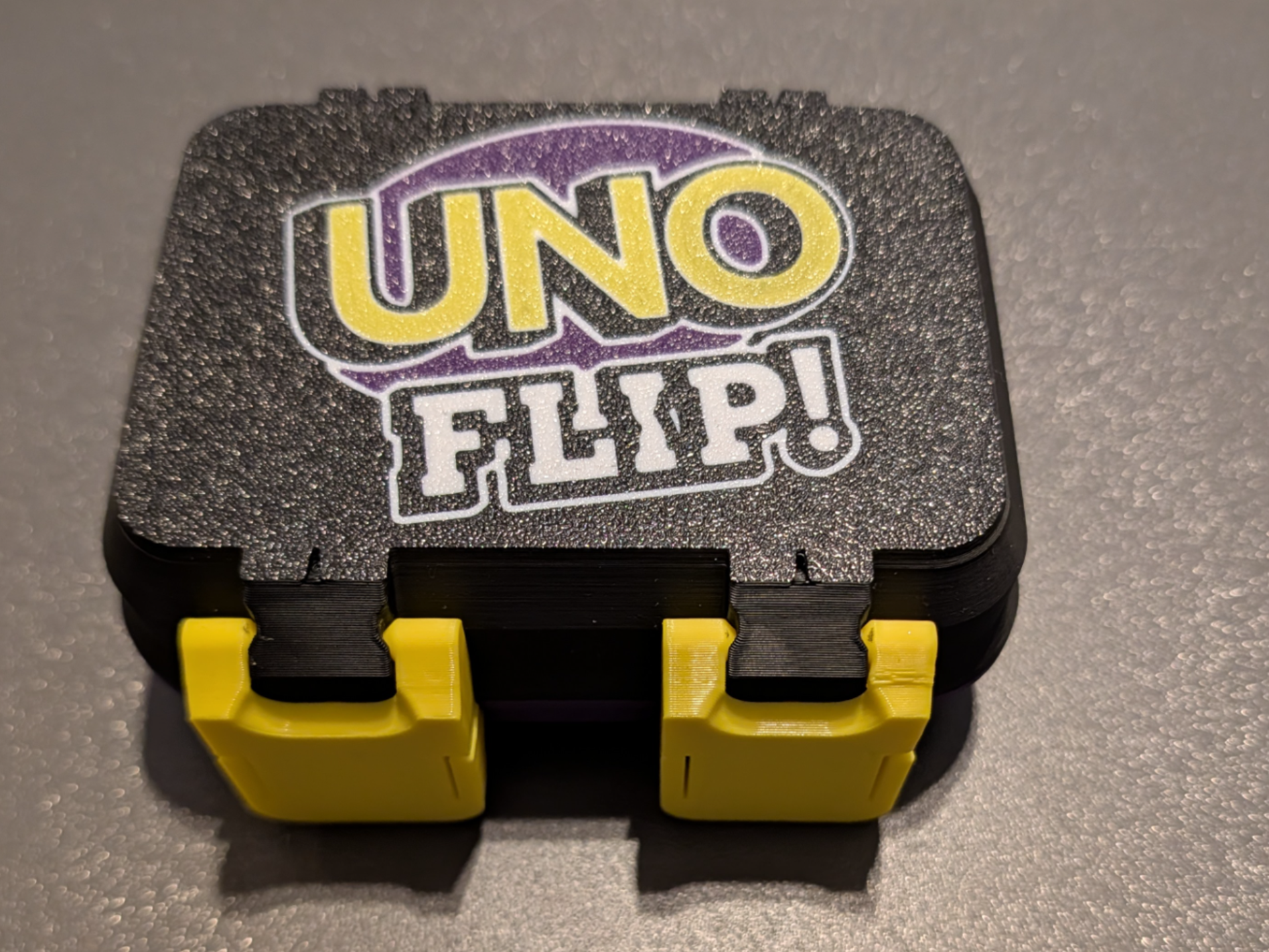 UNO Flip! card case v3