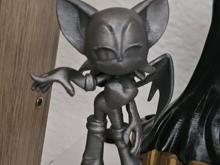 ROUGE THE BAT (SONIC)