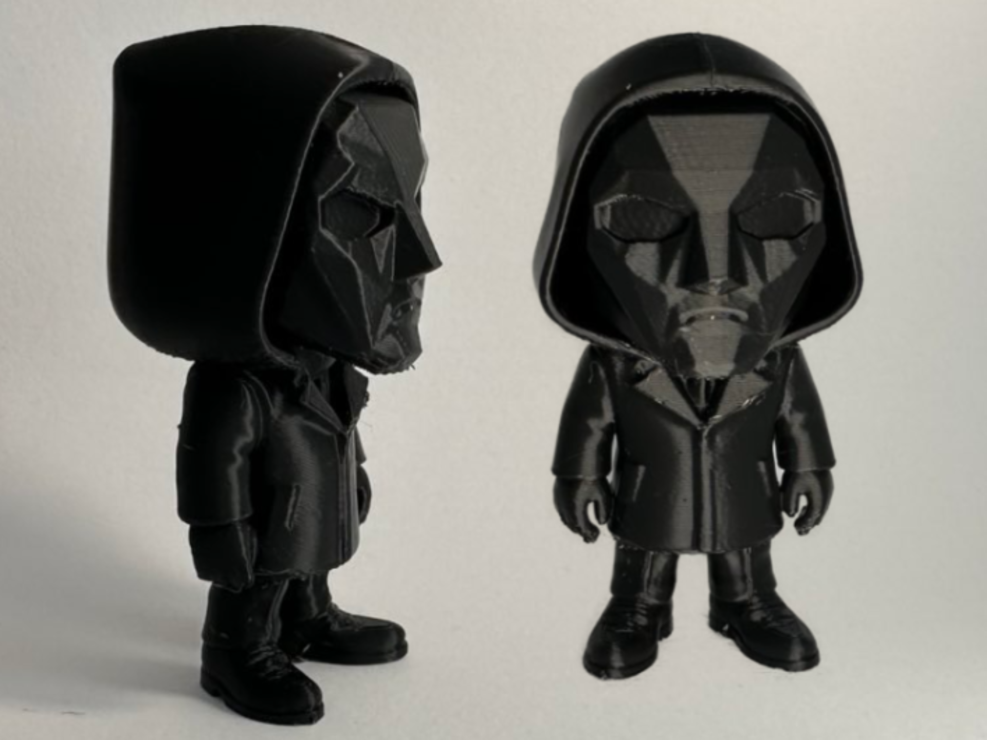 Frontman DeskBuddy – Squid Game Villain Edition