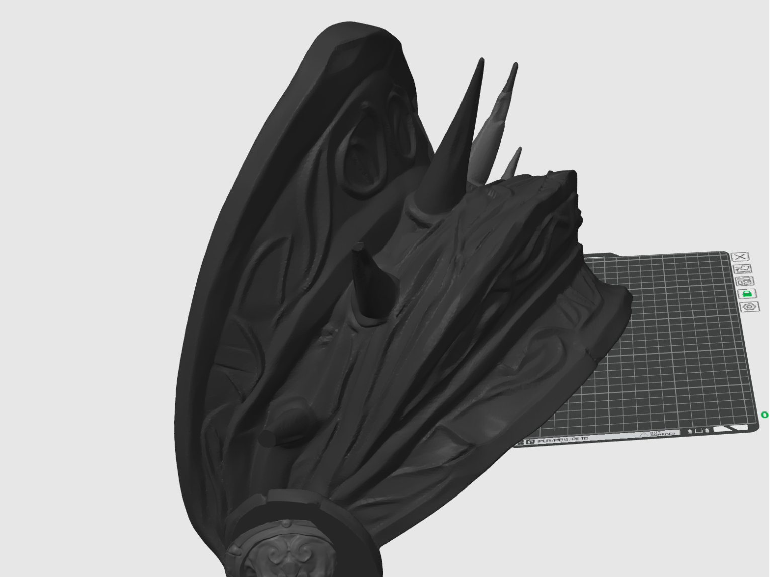 lichking right shoulder plate/pauldron