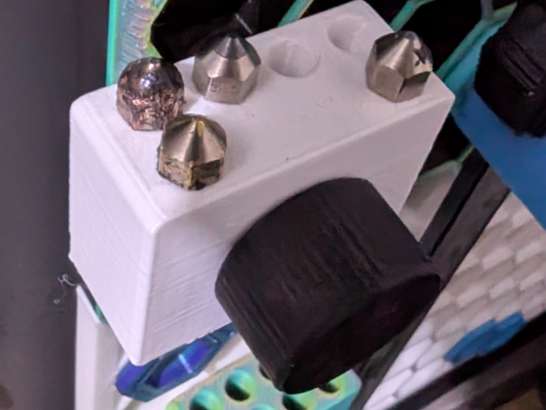 Flowtech Nozzle for Honeycomb Storage Wall