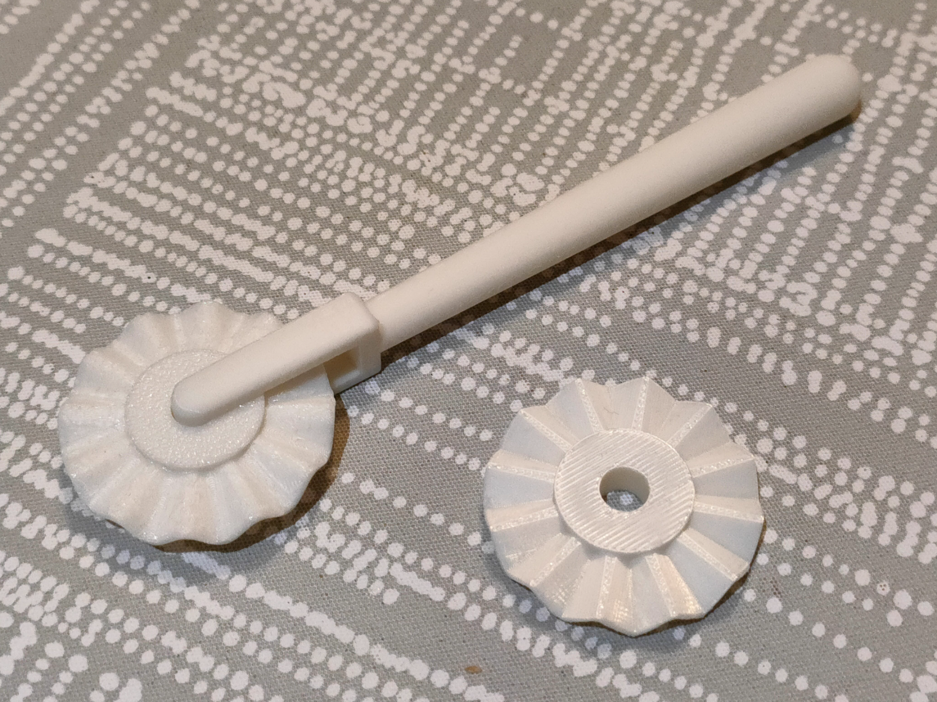 Pastry wheel