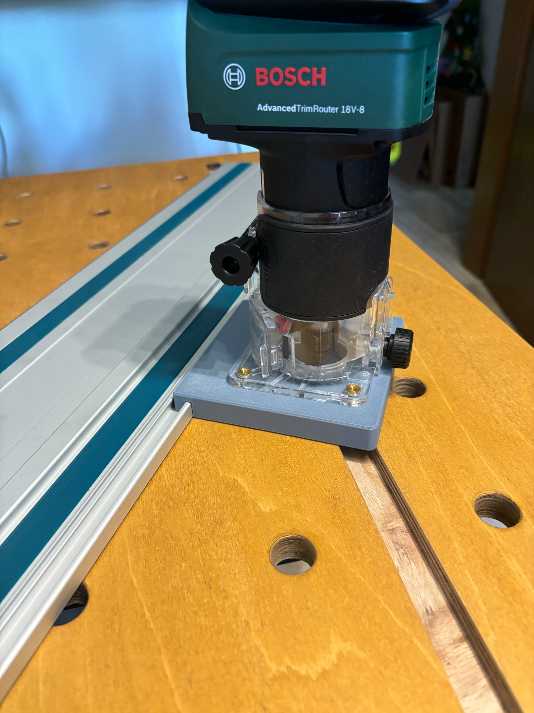 Adapter for Bosch Trim Router to Makita Guide rail