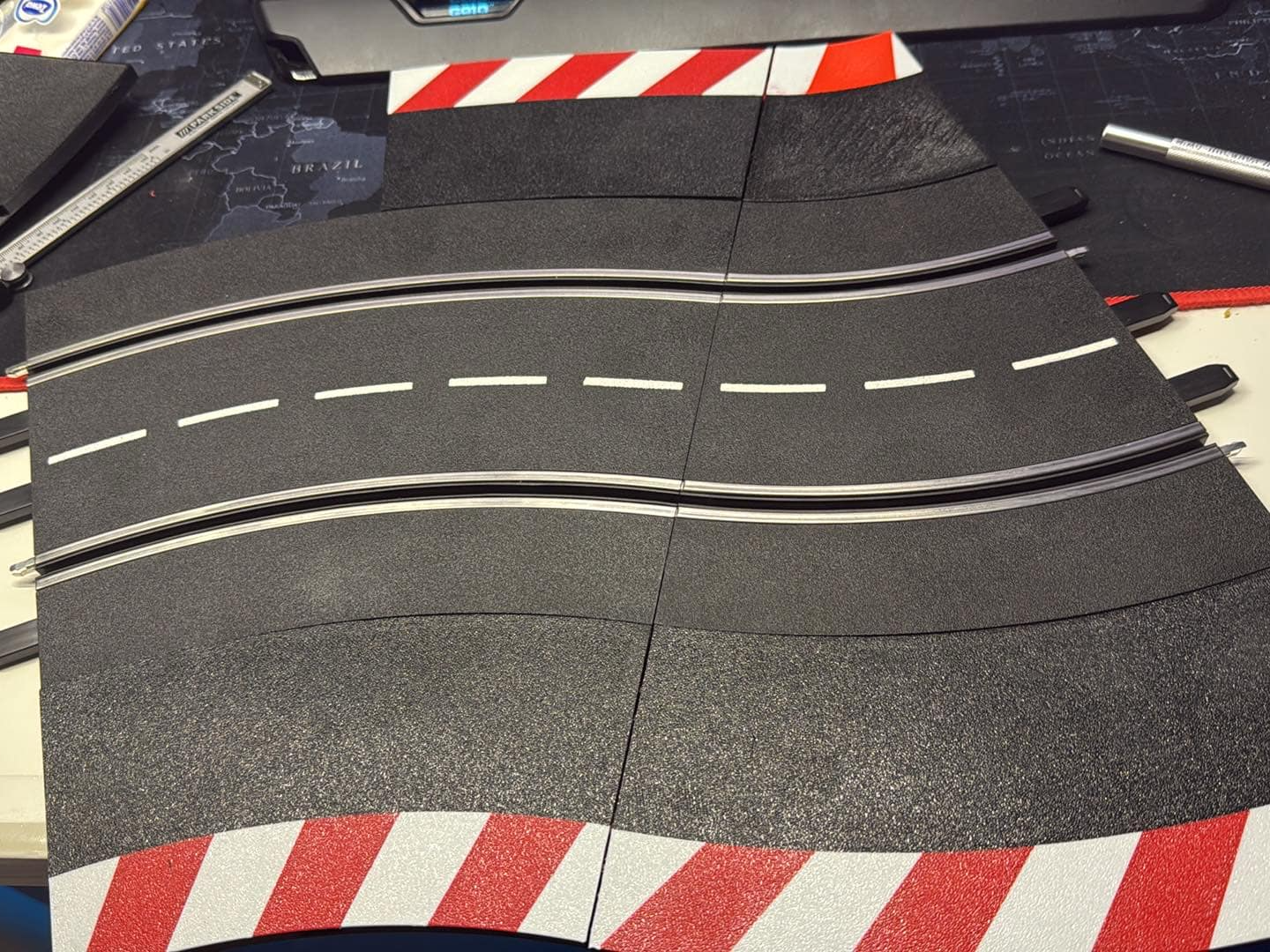 CARRERA SLOTCAR D132/D124 - Shoulder / Roadside R2