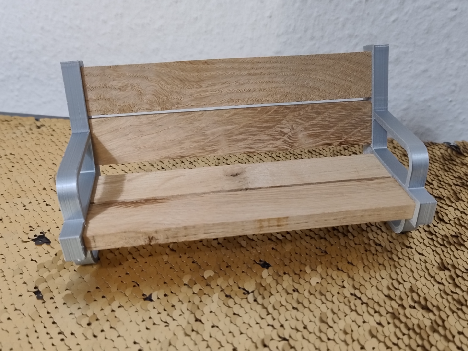 Miniatur Parkbank aus 3D Druck und Easysticks