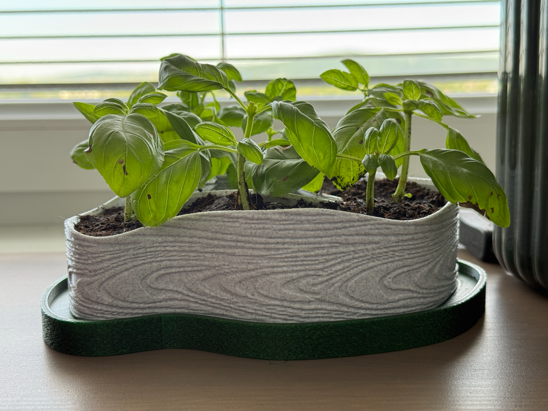 Ripple Grove Planter