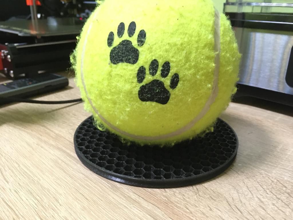 Big ball holder