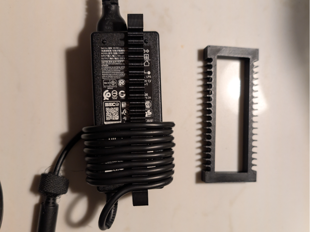 Dell laptop 65W charger with P4 (round connector)