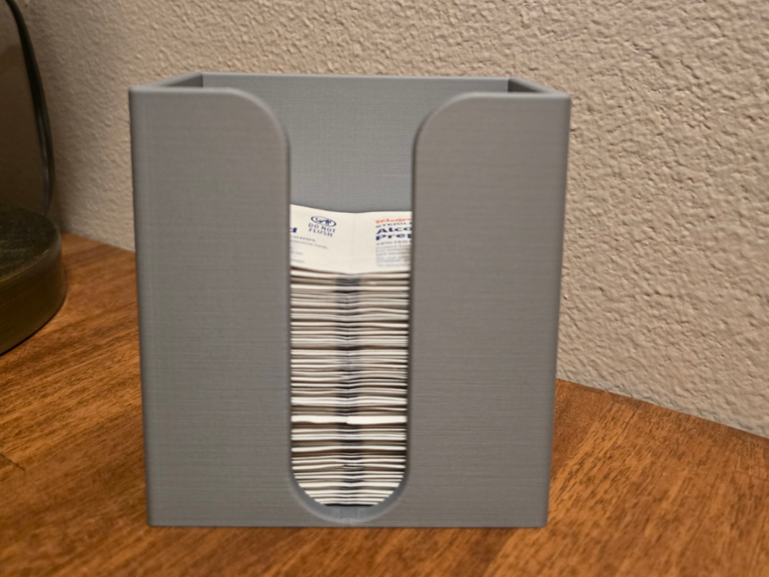 Alcohol pad holder