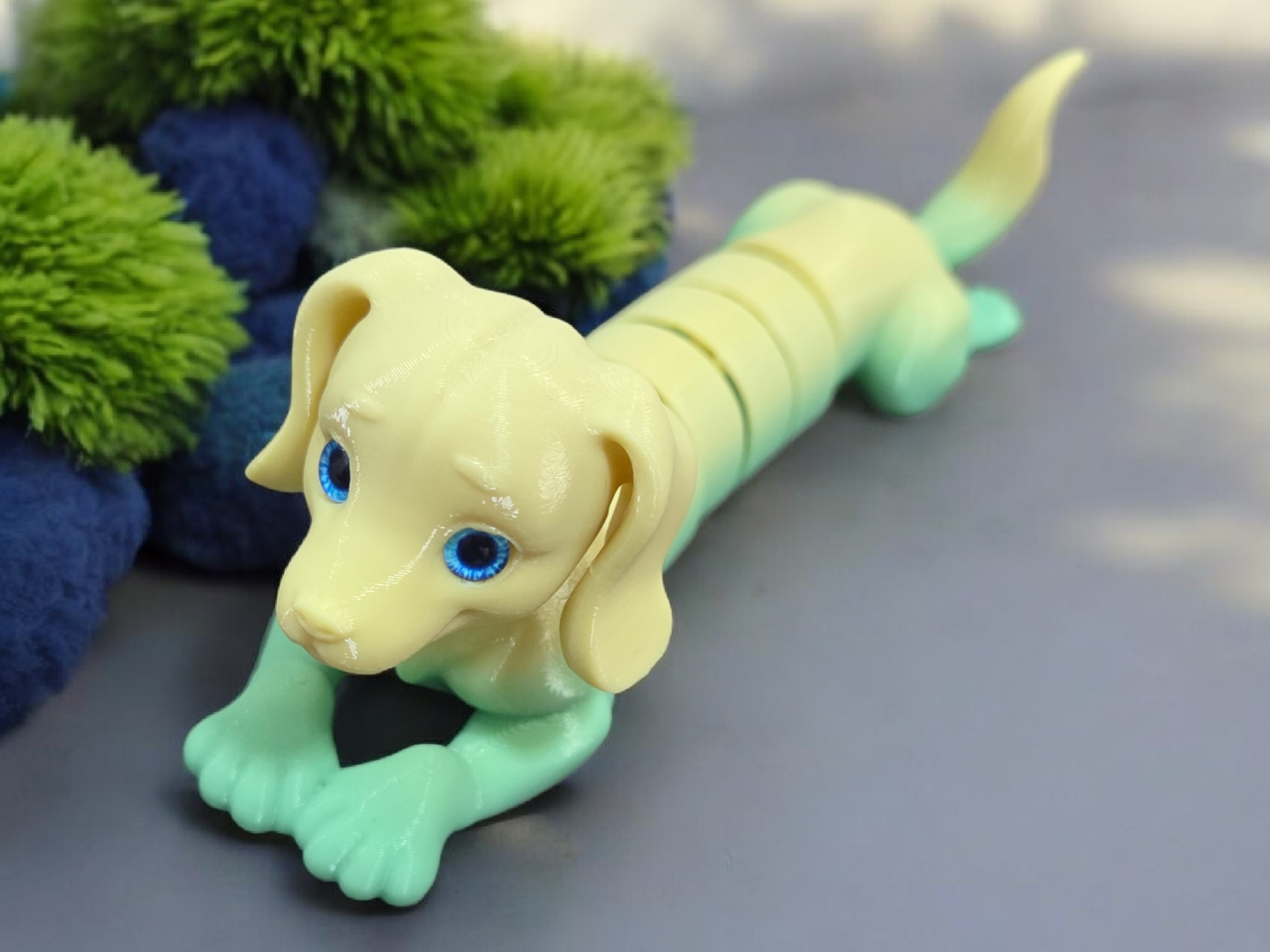 Articulated Wiener dog - glass eye compatible