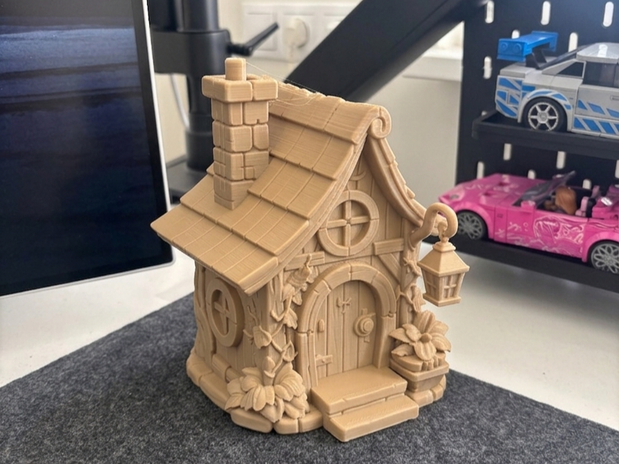 Cozy Witch Cottage | Fantasy Lantern House