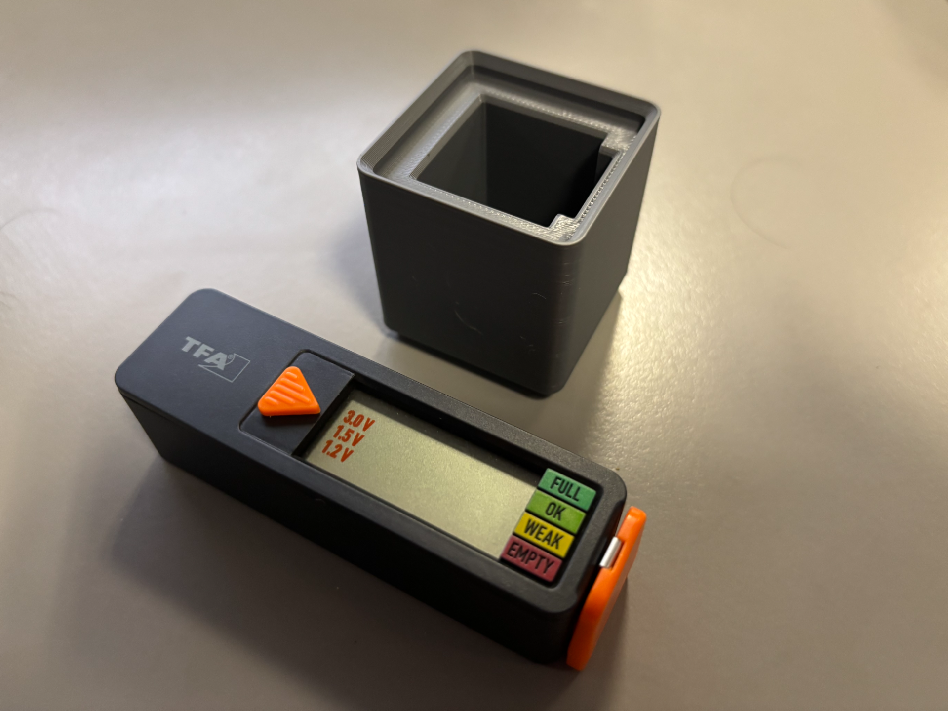 Gridfinity 1x1 cup for TFA battery tester