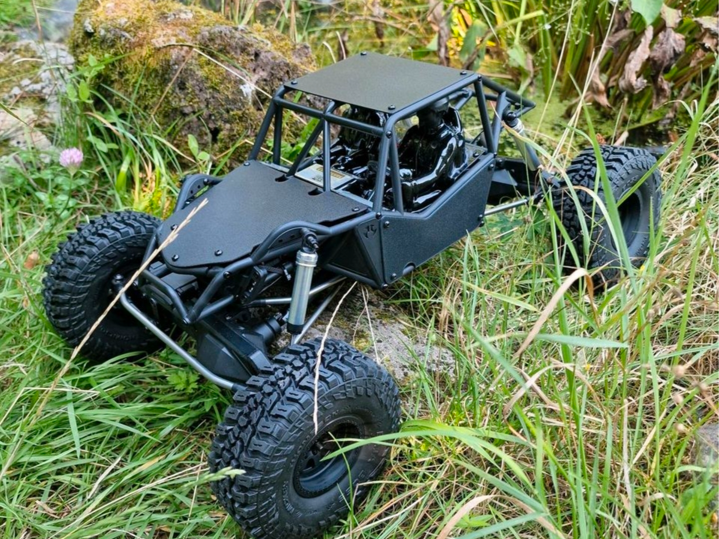 Axial Gilamon Body panels
