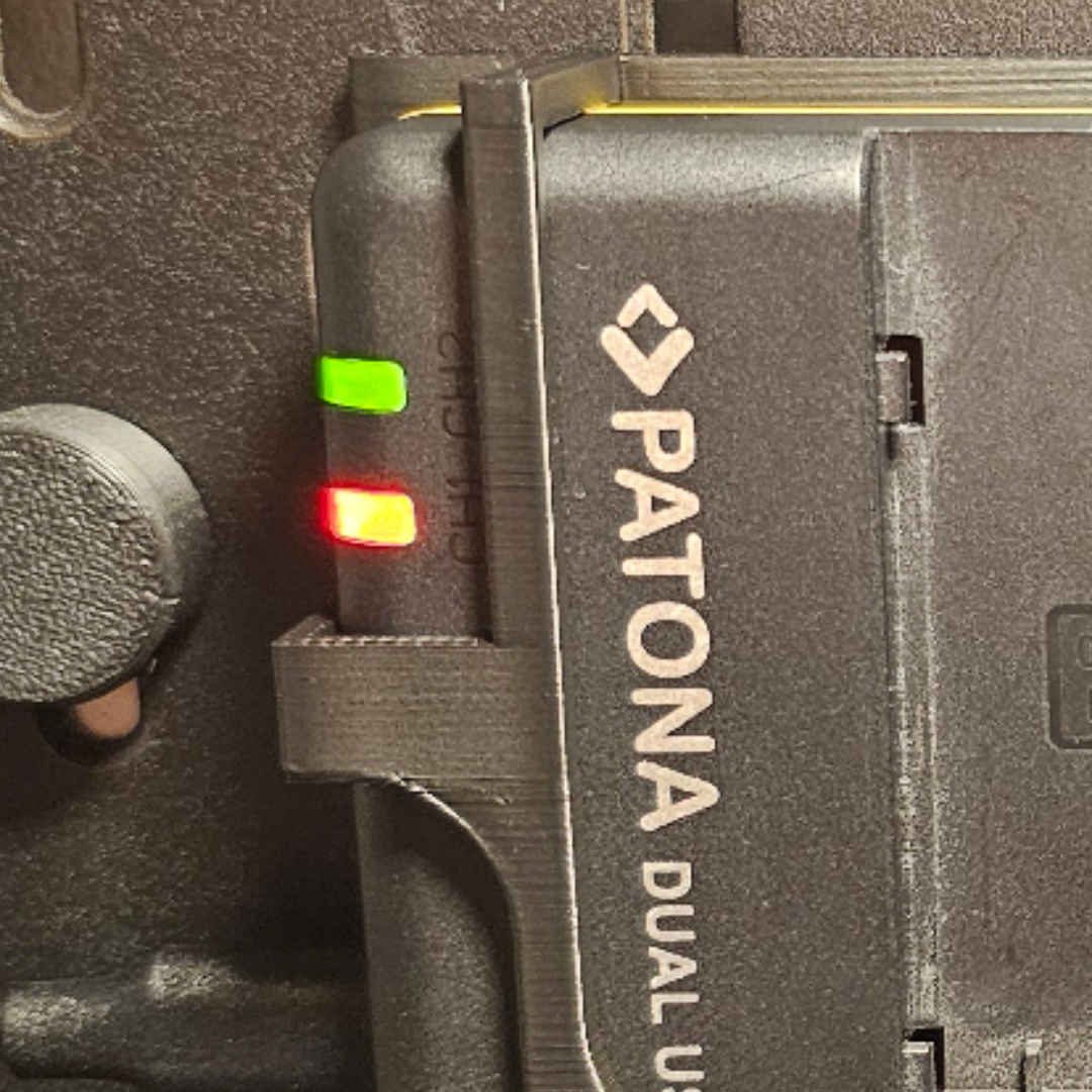 Skadis holder for PATONA Dual Charger NP-FZ100