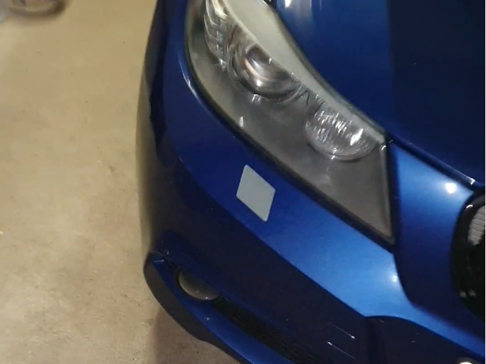 BMW 3 e90 headlight cleaning system