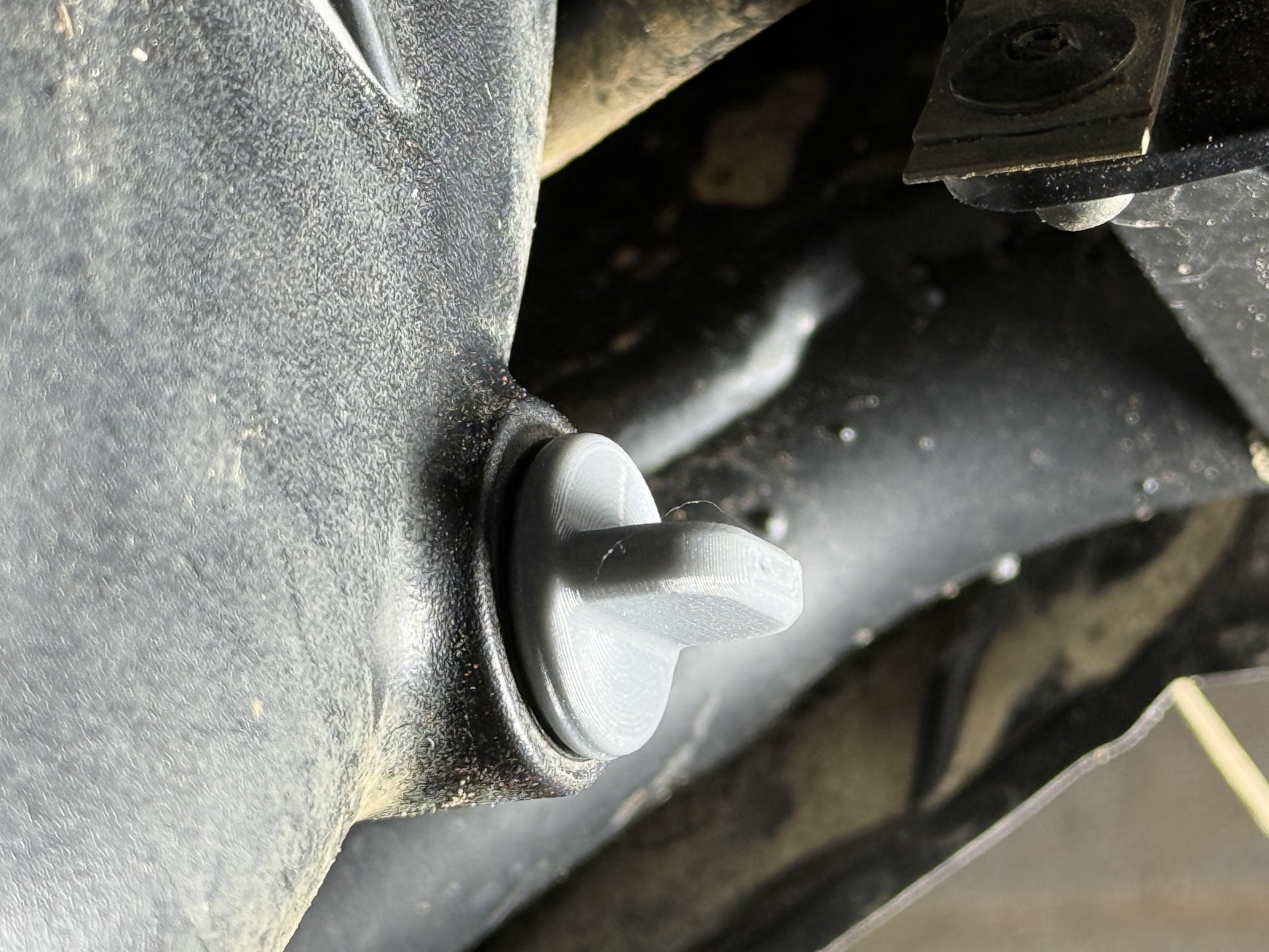 Polaris CVT drain plug (tool-free)