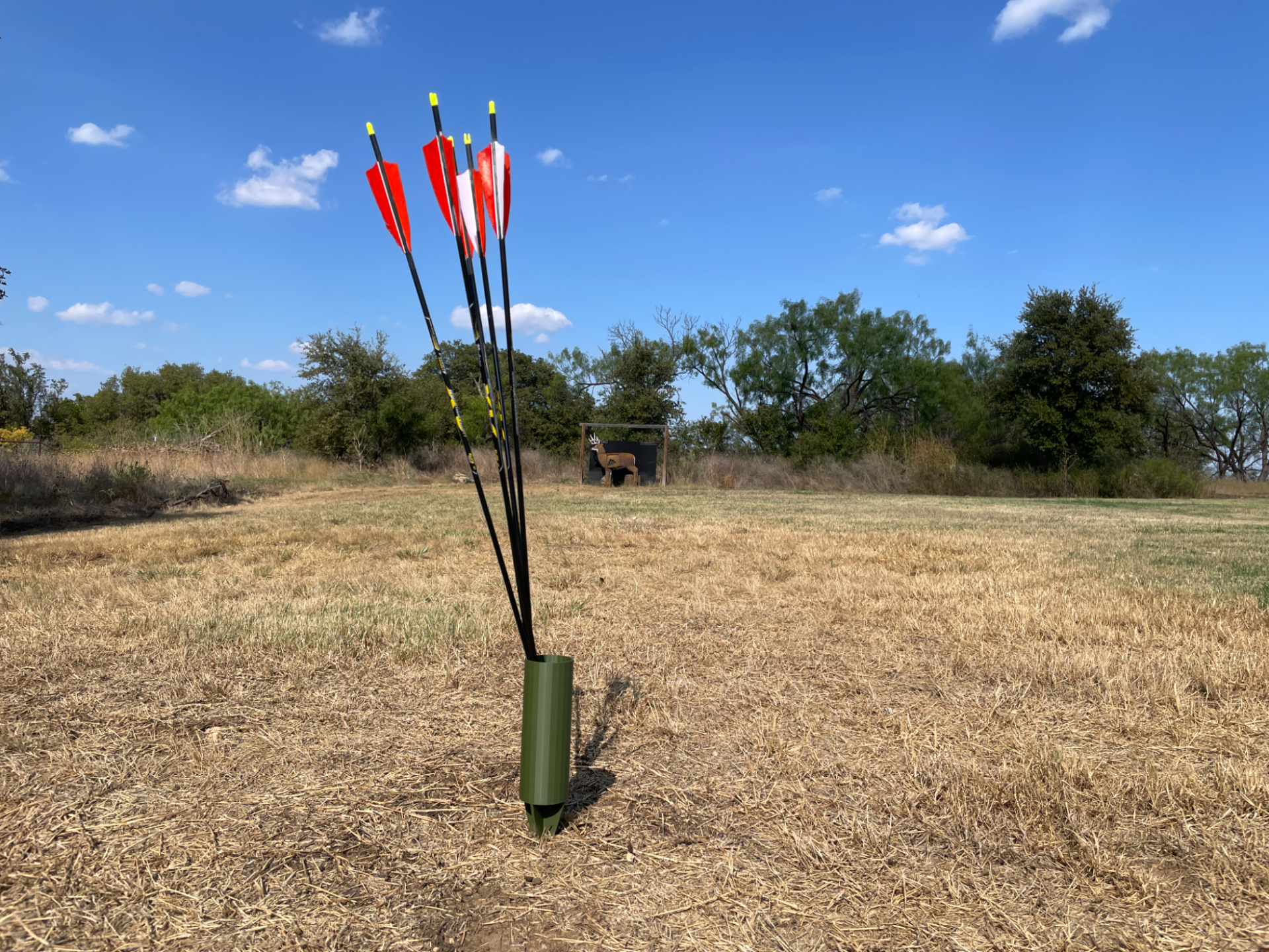 Arrow holder for the range