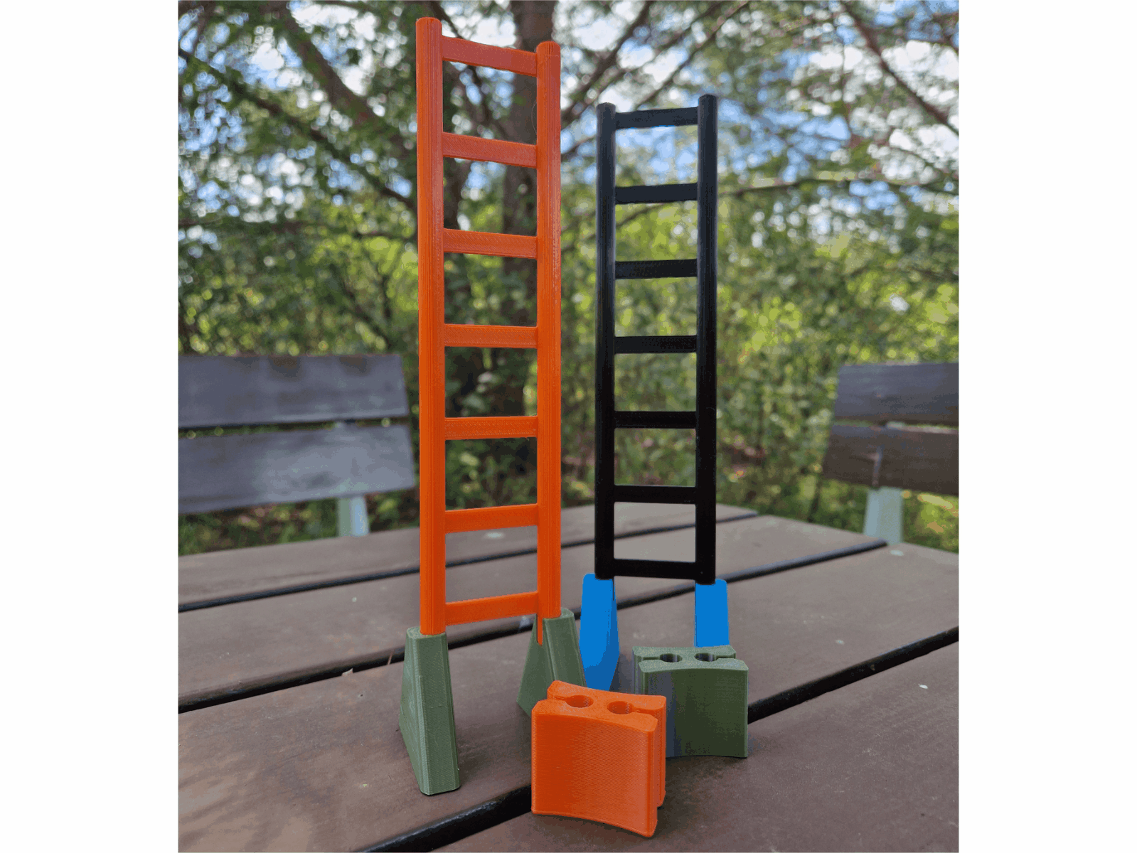 Gravity Toy - Block Descending Ladder