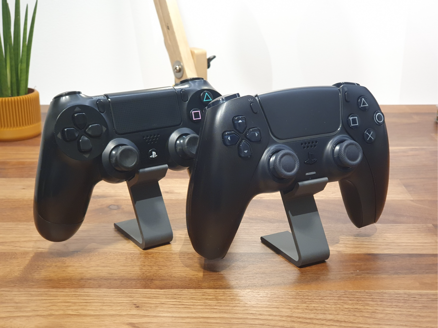 Playstation PS5 and PS4 Controller Display Stand