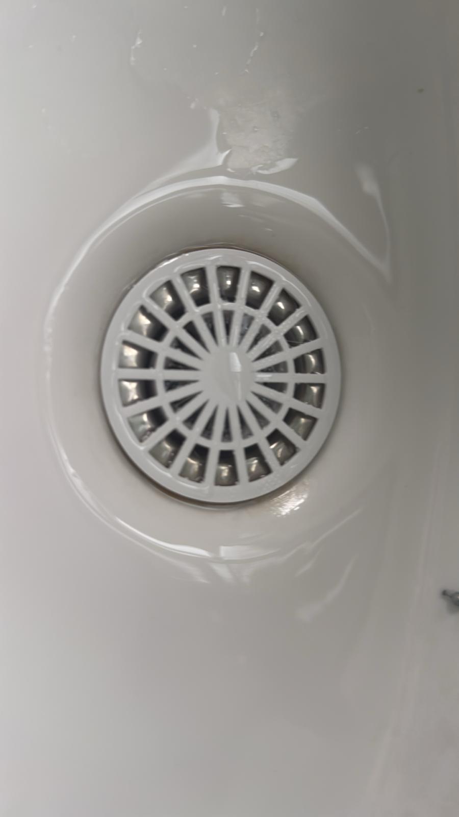 Bathroom sink strainer