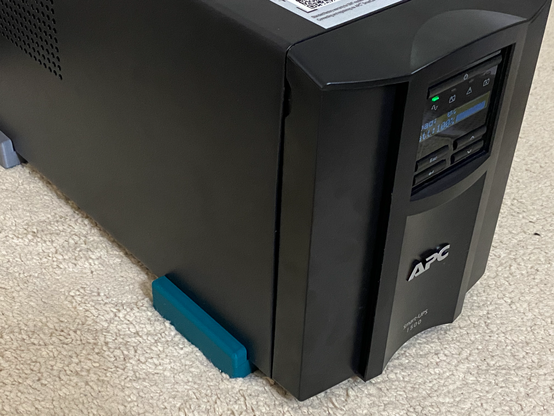 APC Smart UPS 1500VA carpet slider SMT1500C