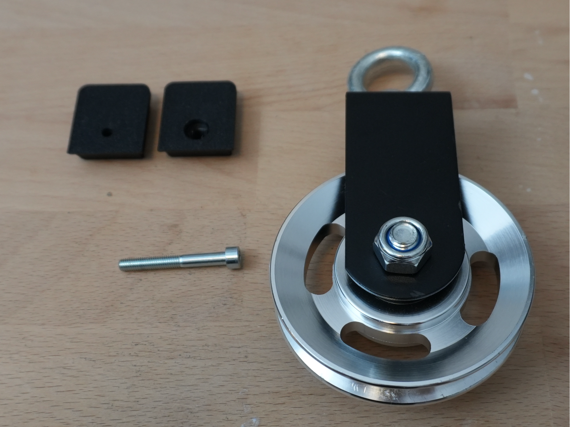 Home gym pulley guide