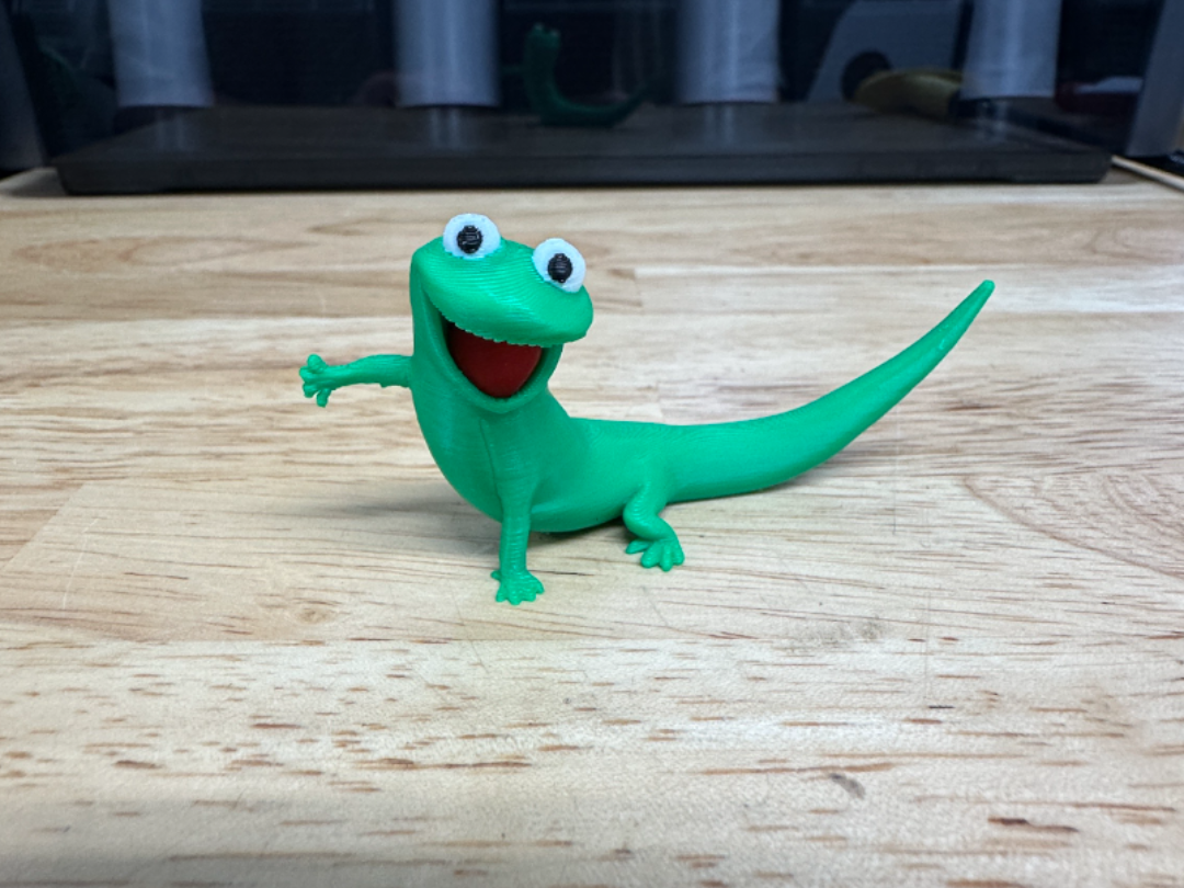 Waving lizard with magnet