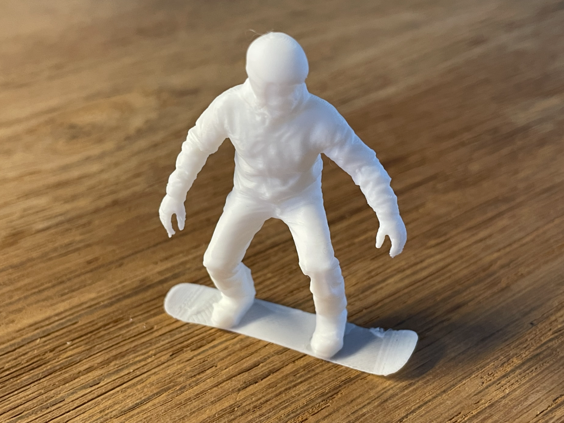 Kleiner Snowboarder
