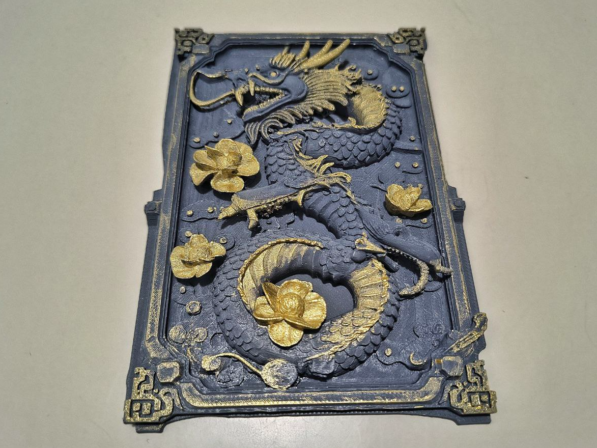 Bassorilievo di Drago + vernice acrilica oro