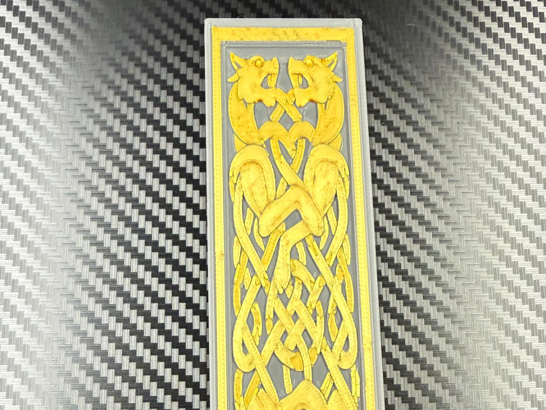 Troideann na Madraí – Celtic Bookmark