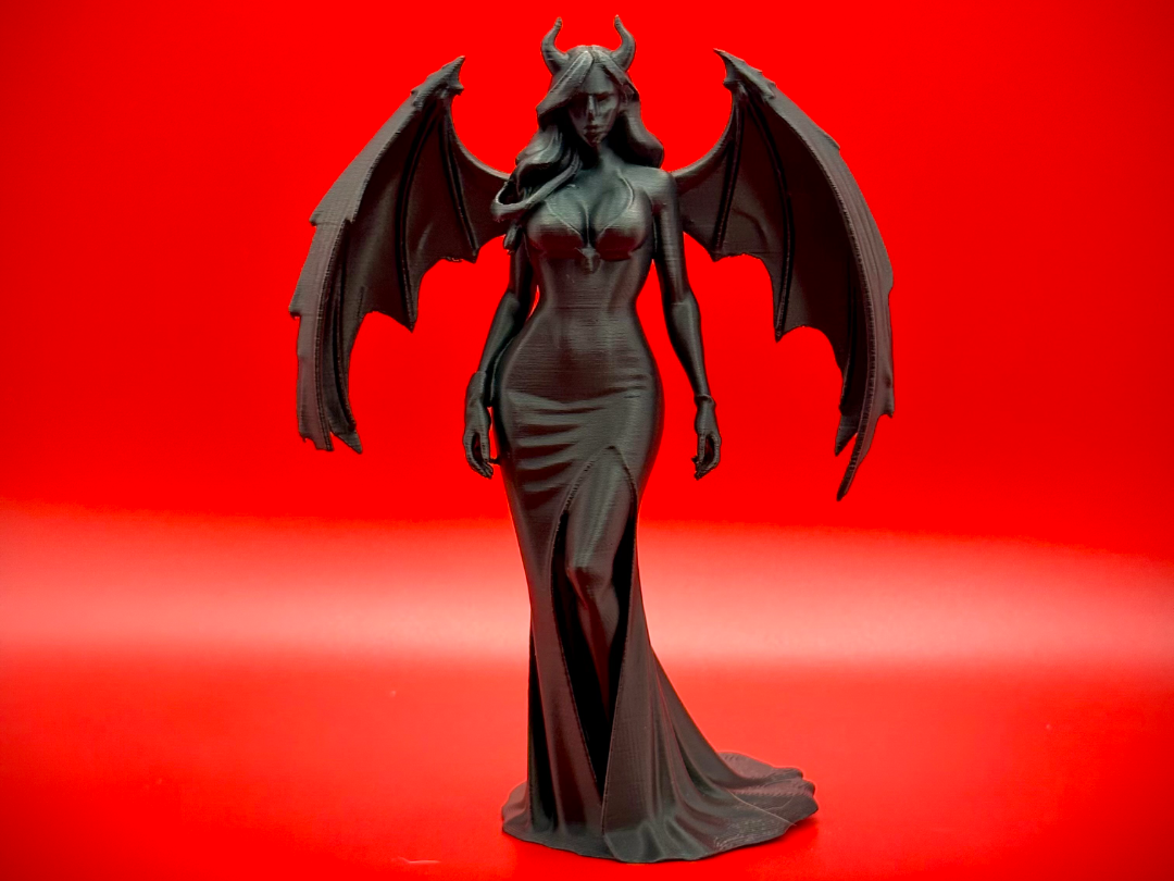 "The Fallen Empress" - Art Sculpture