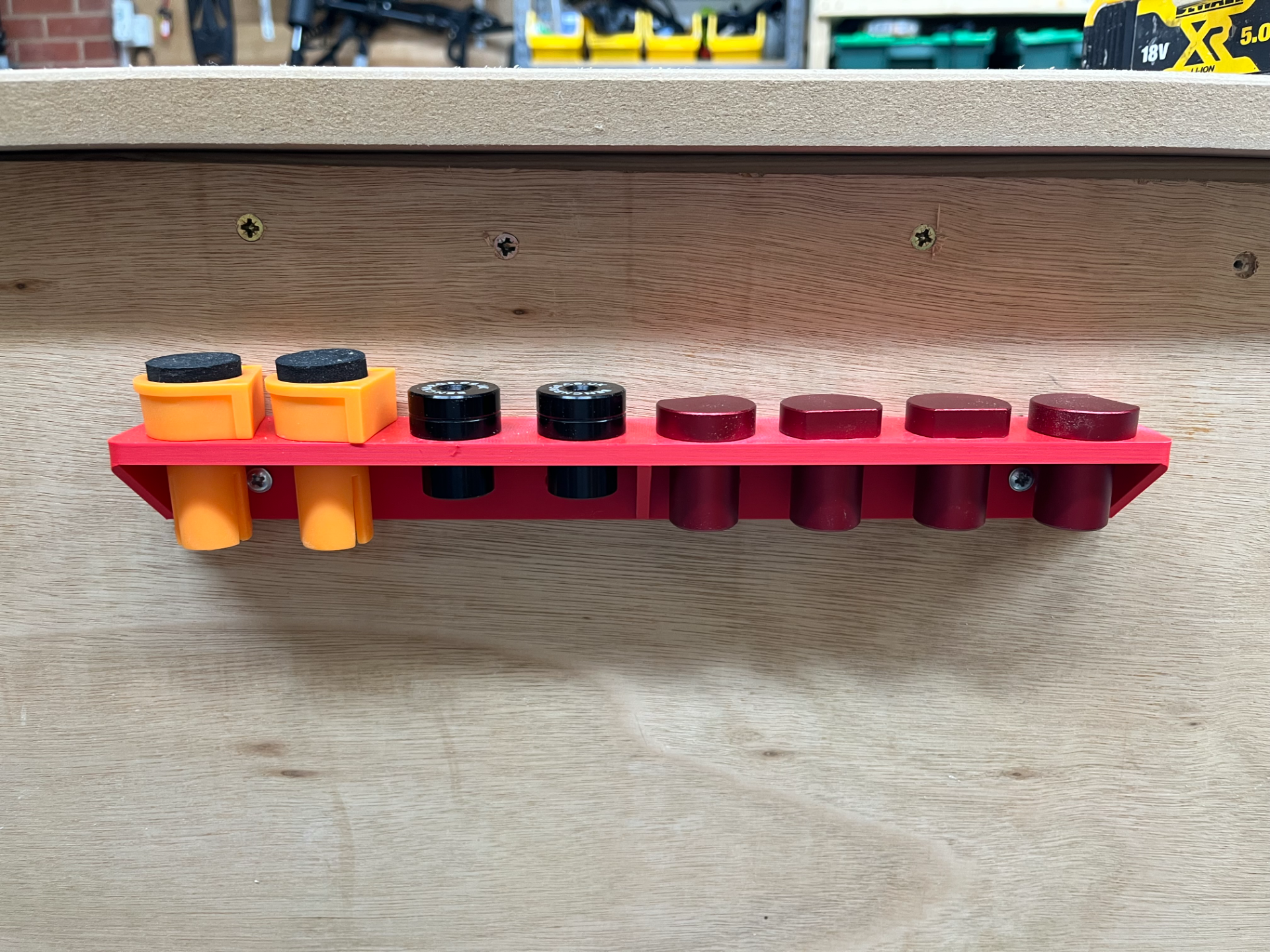 MFT bench dog holder