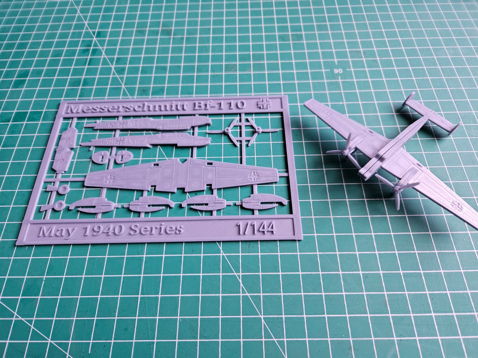 Messerschmitt Bf-110 CardKit 1/144 "May1940Series"