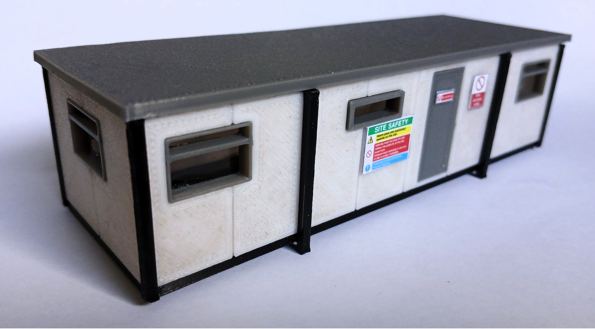 OO Gauge 1970's Portable Office
