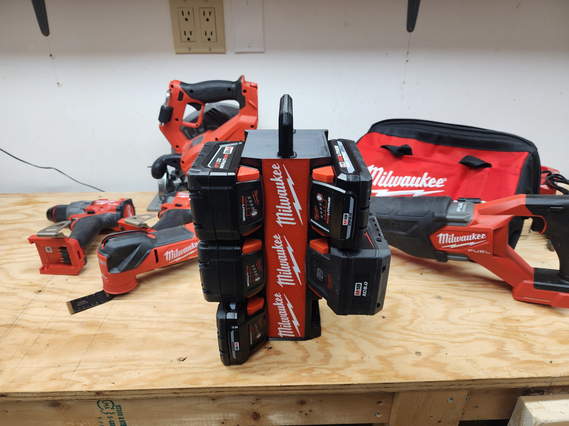 M18 Battery Holder- Portable with wall mount