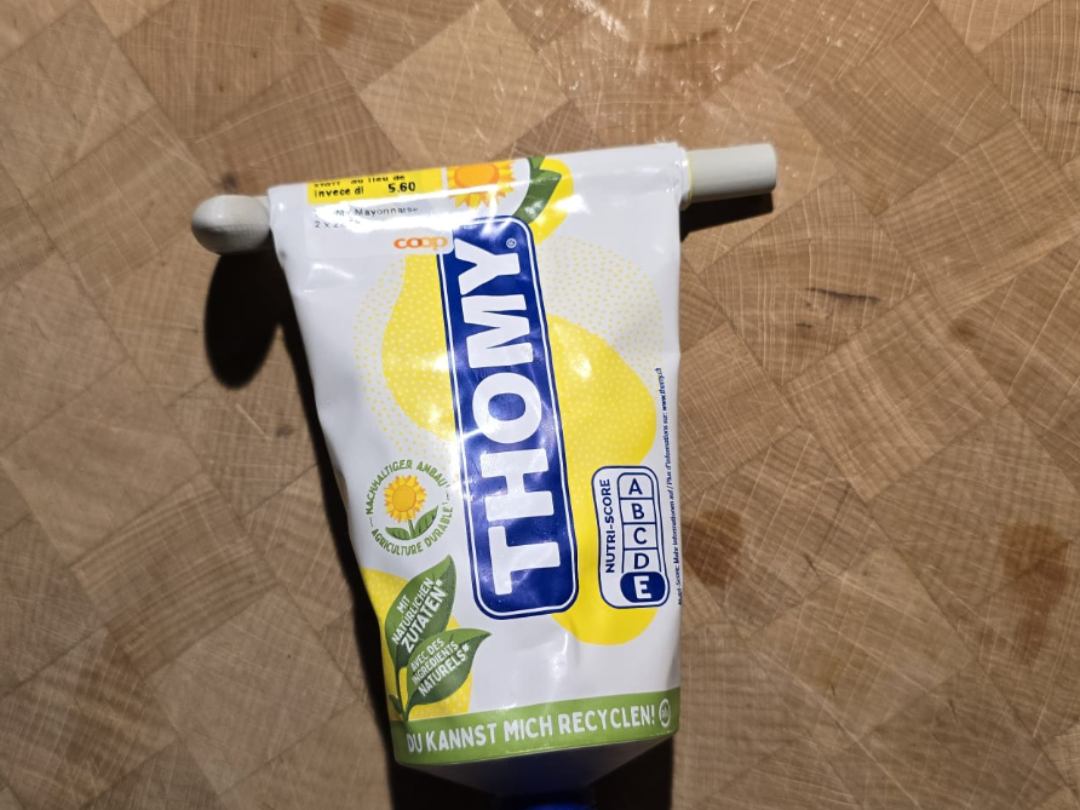 Tubenpresse / Tubenrolle / Tubenausroller