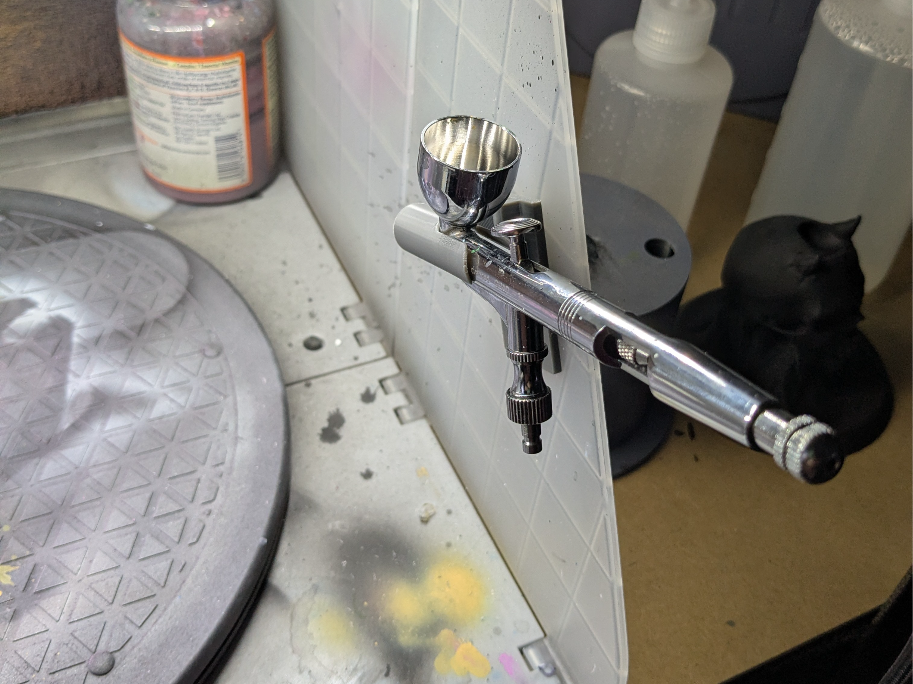 Airbrush Holder for Spray Booth