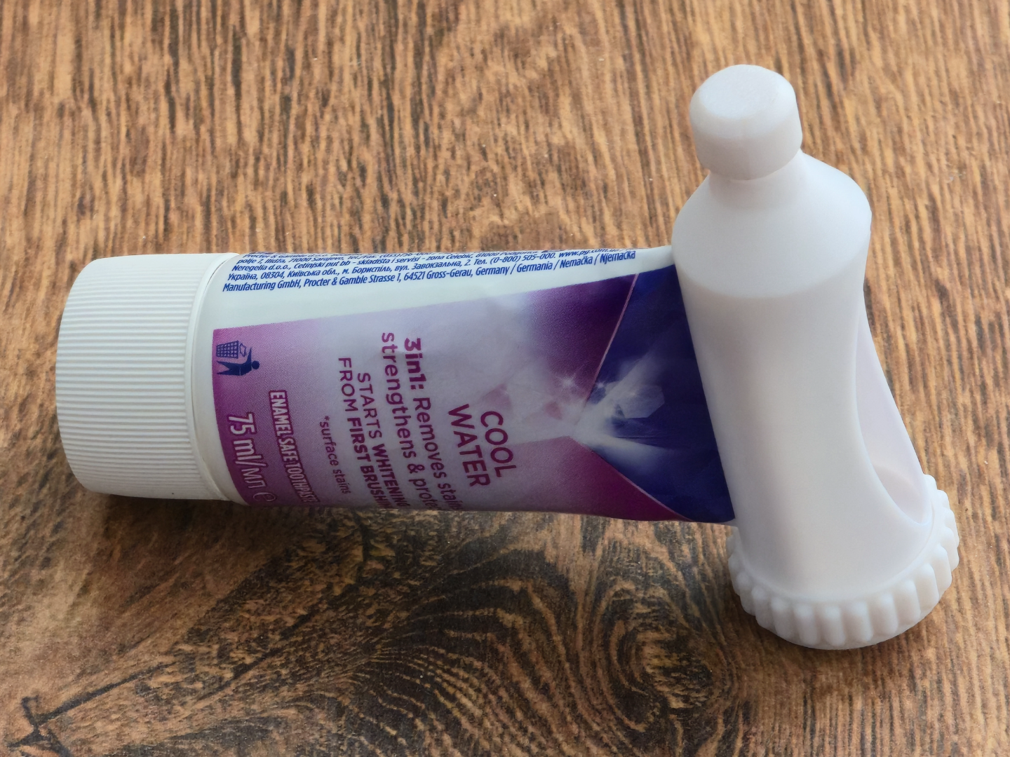Toothpaste Squeezer - Simple, Efficient & No Waste