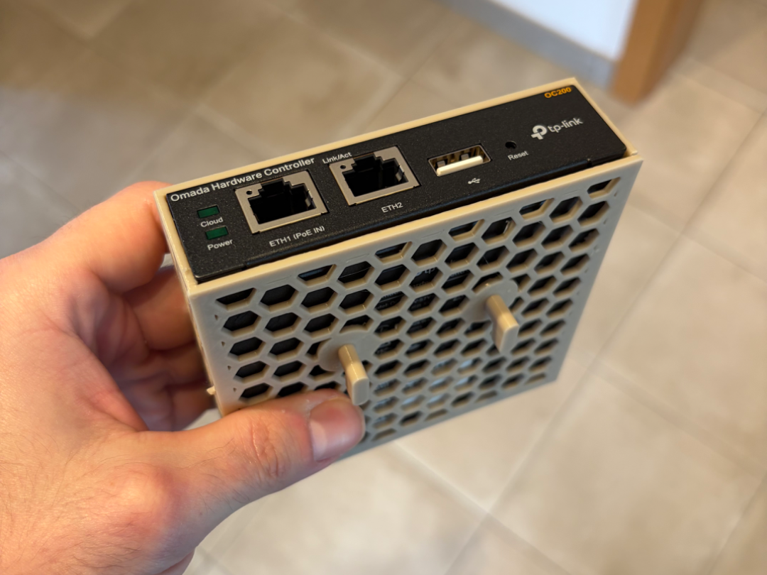 Skadis Halterung TPLink Switch UND Controller