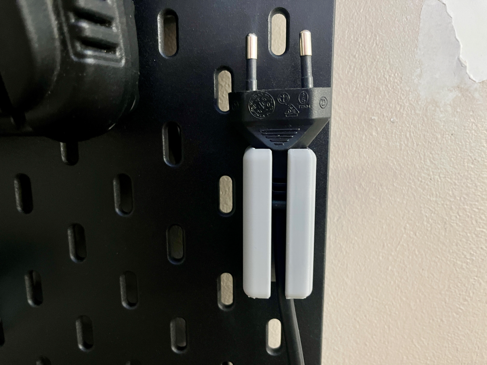 Holder for Europlug IKEA Skadis