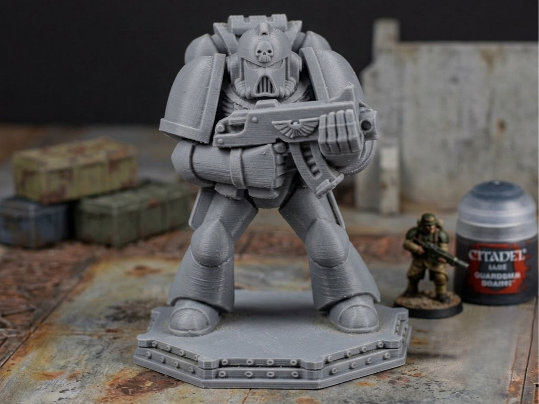 imperial space Marine statue - Scenico Wargaming