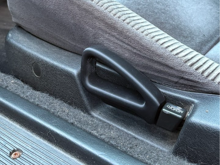 Honda Prelude 88-91 Driver Seat Recliner Handle